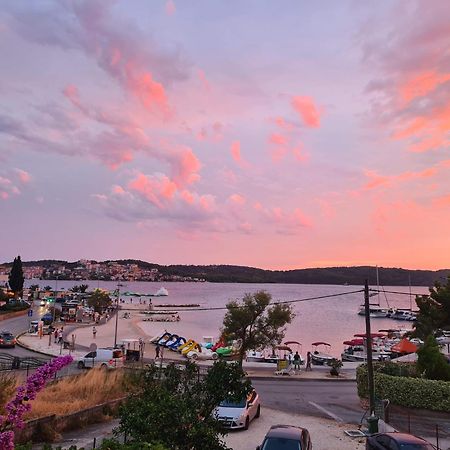Apartman Simac Okrug Gornji Trogir Buitenkant foto