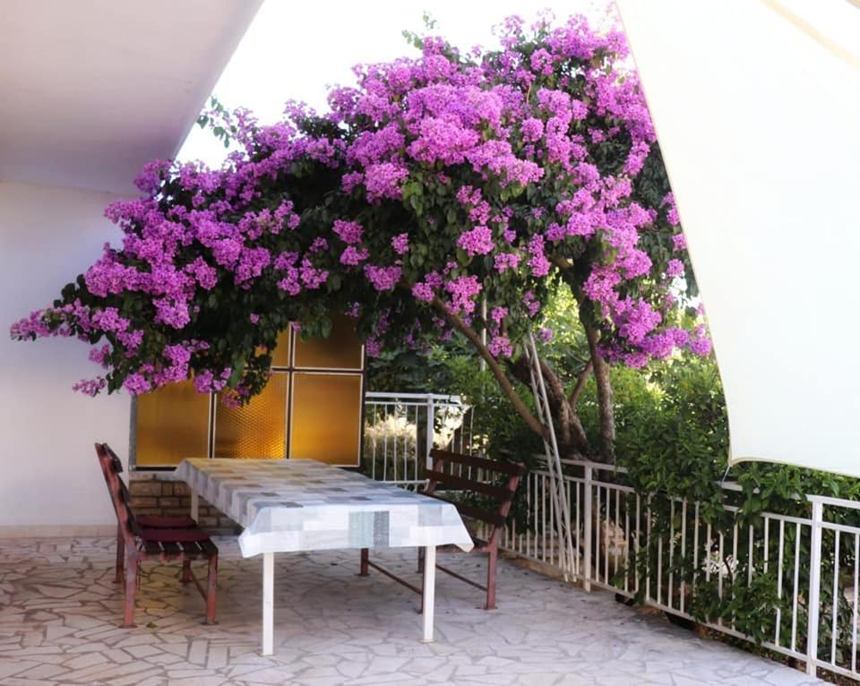 Apartman Simac Okrug Gornji Trogir Buitenkant foto