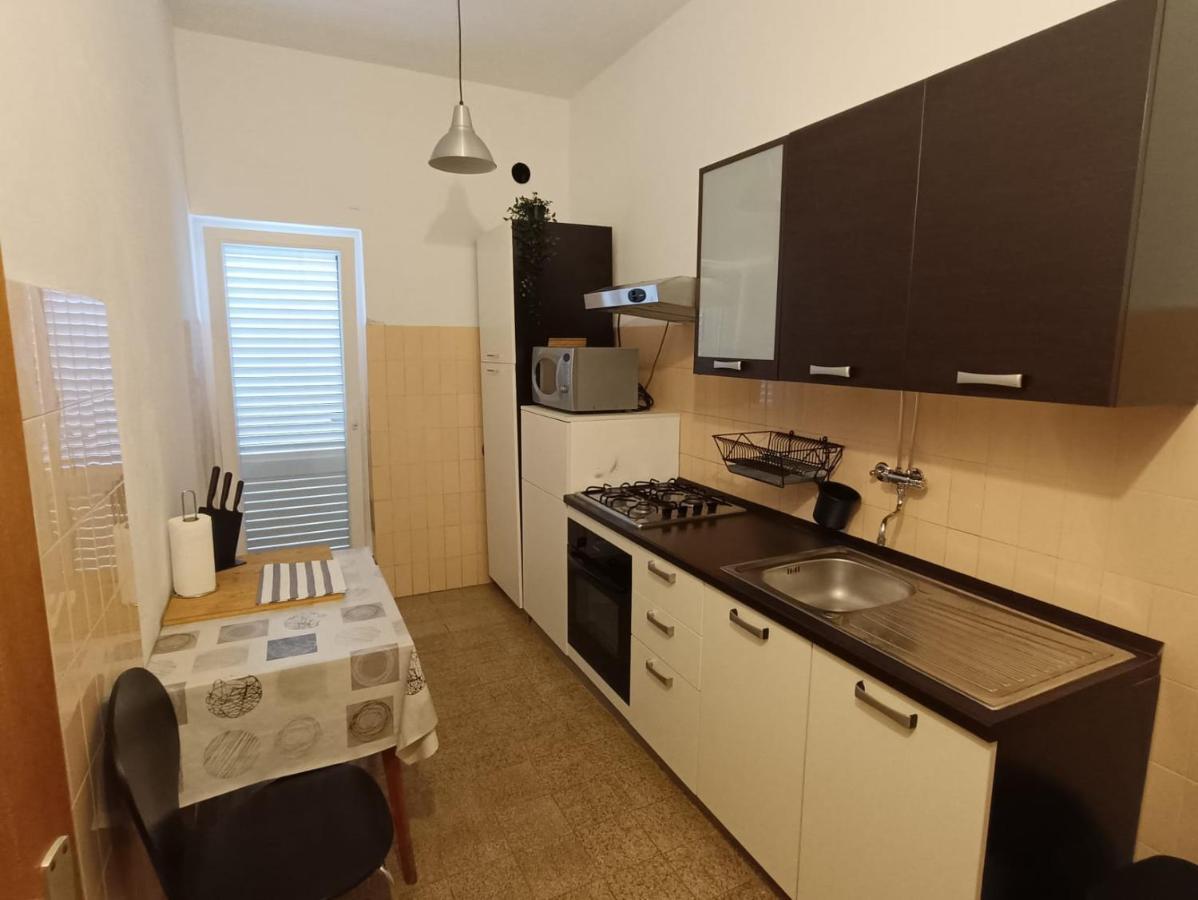 Apartman Simac Okrug Gornji Trogir Buitenkant foto
