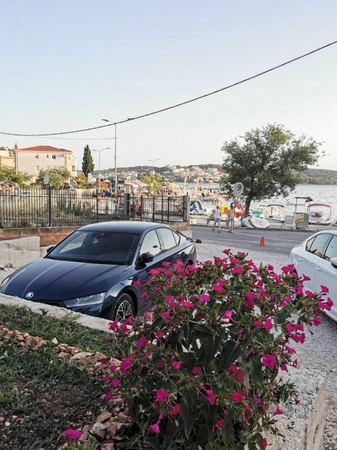 Apartman Simac Okrug Gornji Trogir Buitenkant foto