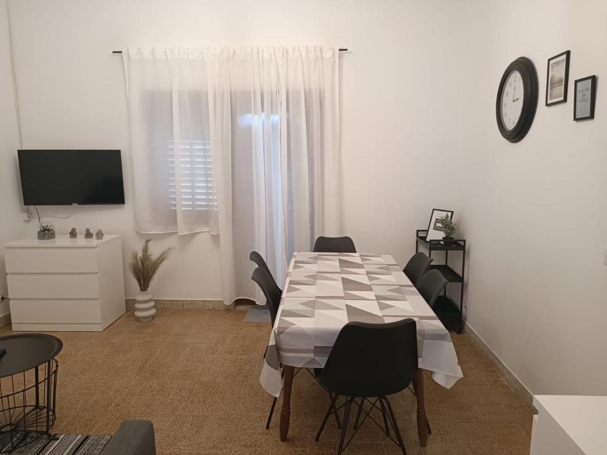 Apartman Simac Okrug Gornji Trogir Buitenkant foto
