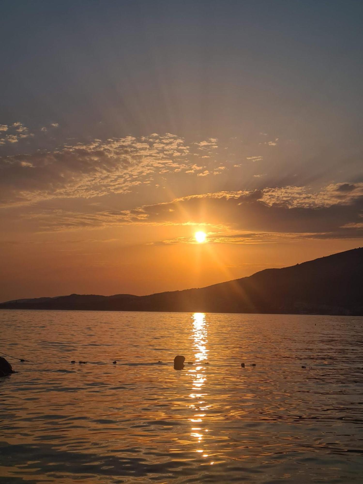 Apartman Simac Okrug Gornji Trogir Buitenkant foto
