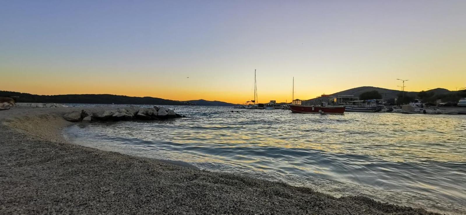 Apartman Simac Okrug Gornji Trogir Buitenkant foto