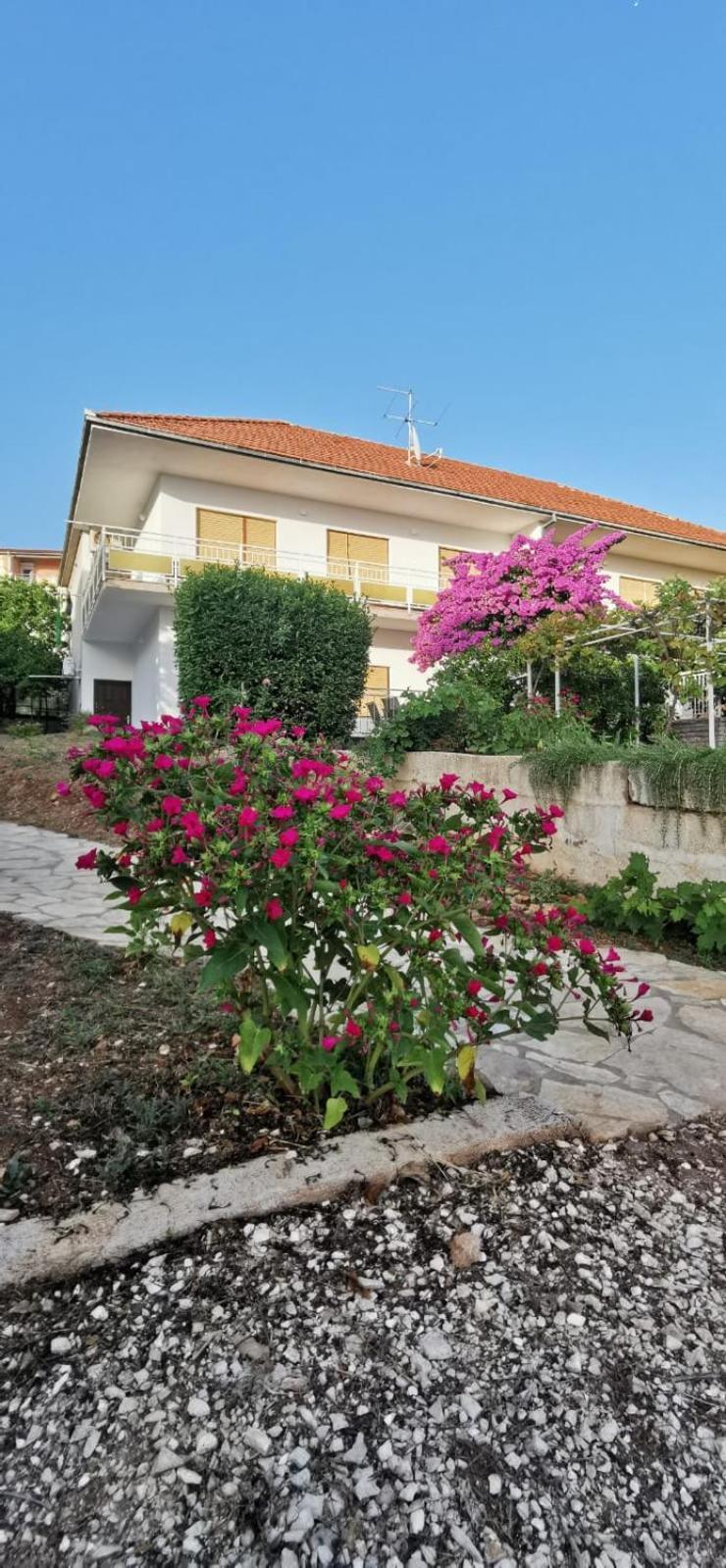 Apartman Simac Okrug Gornji Trogir Buitenkant foto