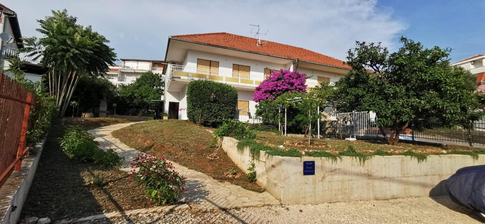 Apartman Simac Okrug Gornji Trogir Buitenkant foto