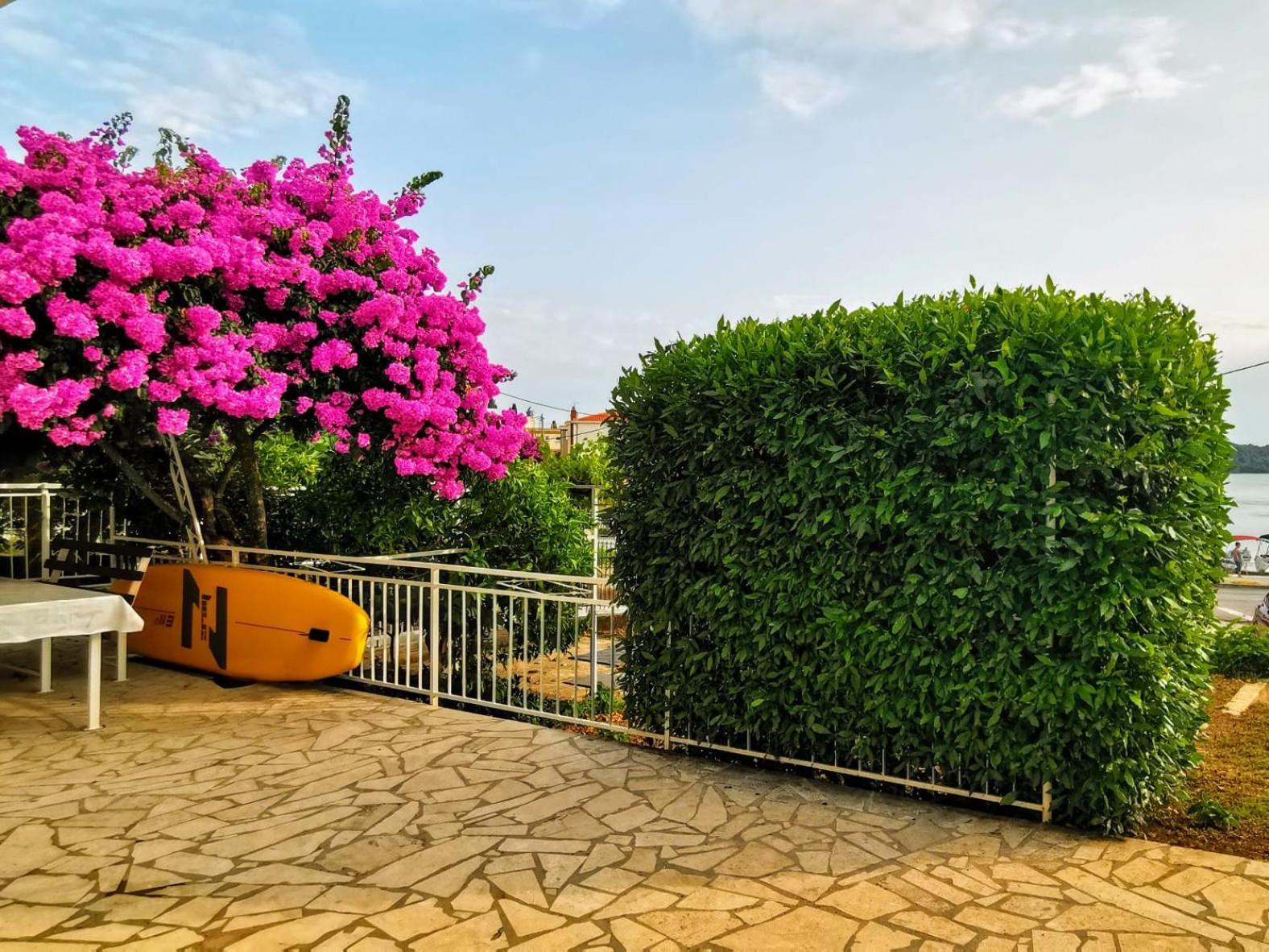 Apartman Simac Okrug Gornji Trogir Buitenkant foto